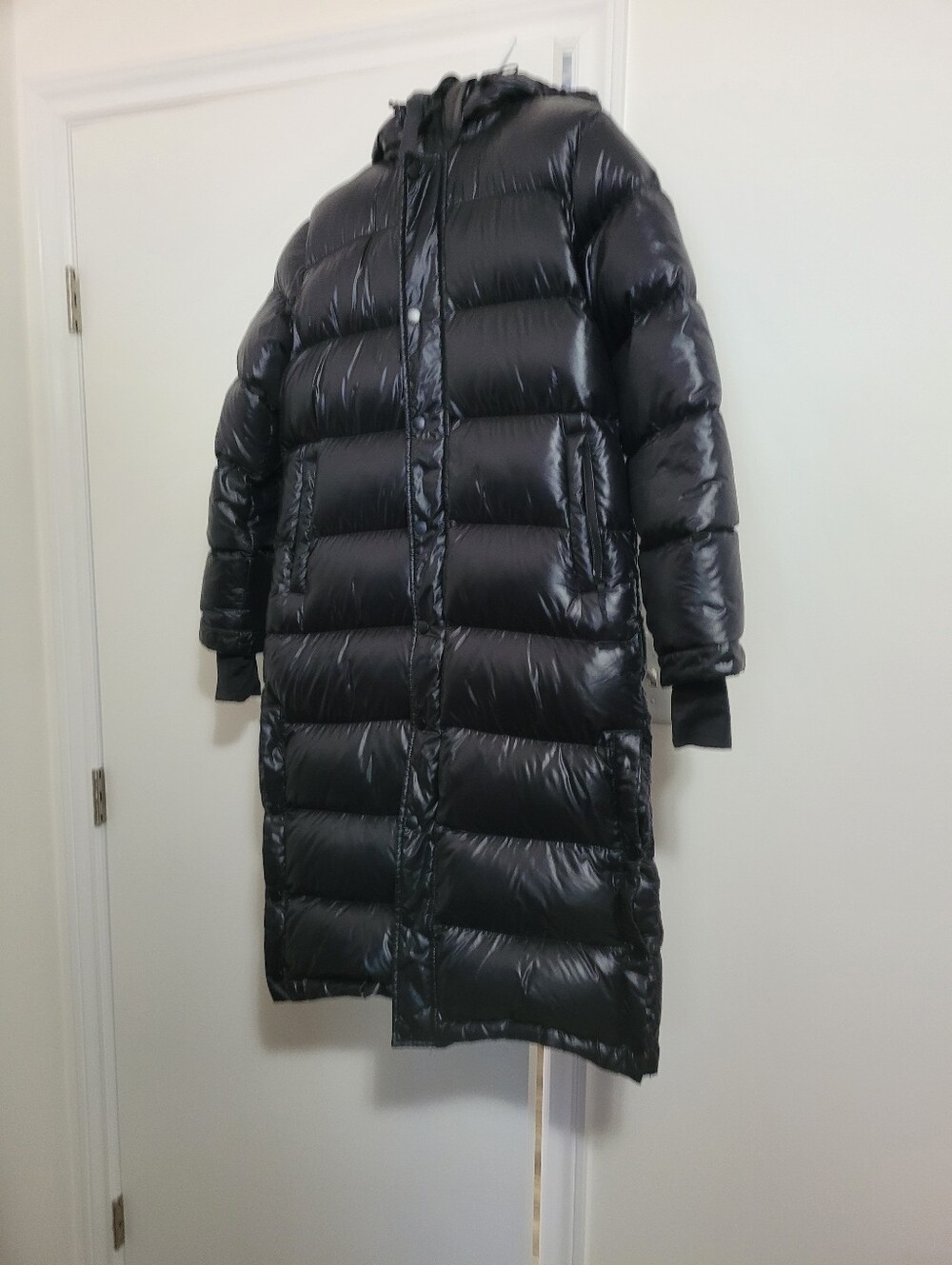 TNA SUPER PUFF LONG WOMANS XS SHINY BLACK
